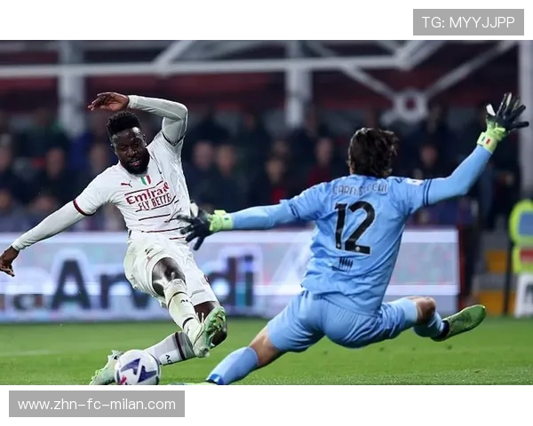 AC米兰侧翼加速为前锋制造单刀可能